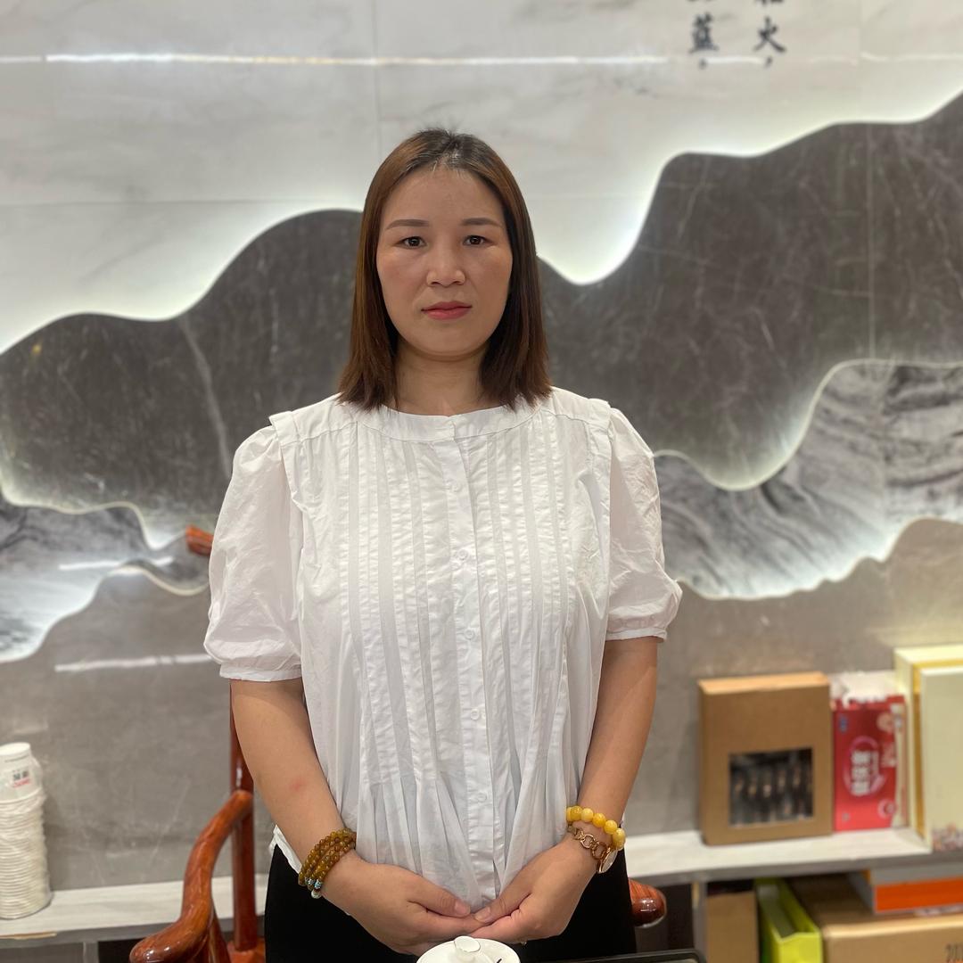 洛阳卖瓷砖的苹姐（强辉陶瓷）