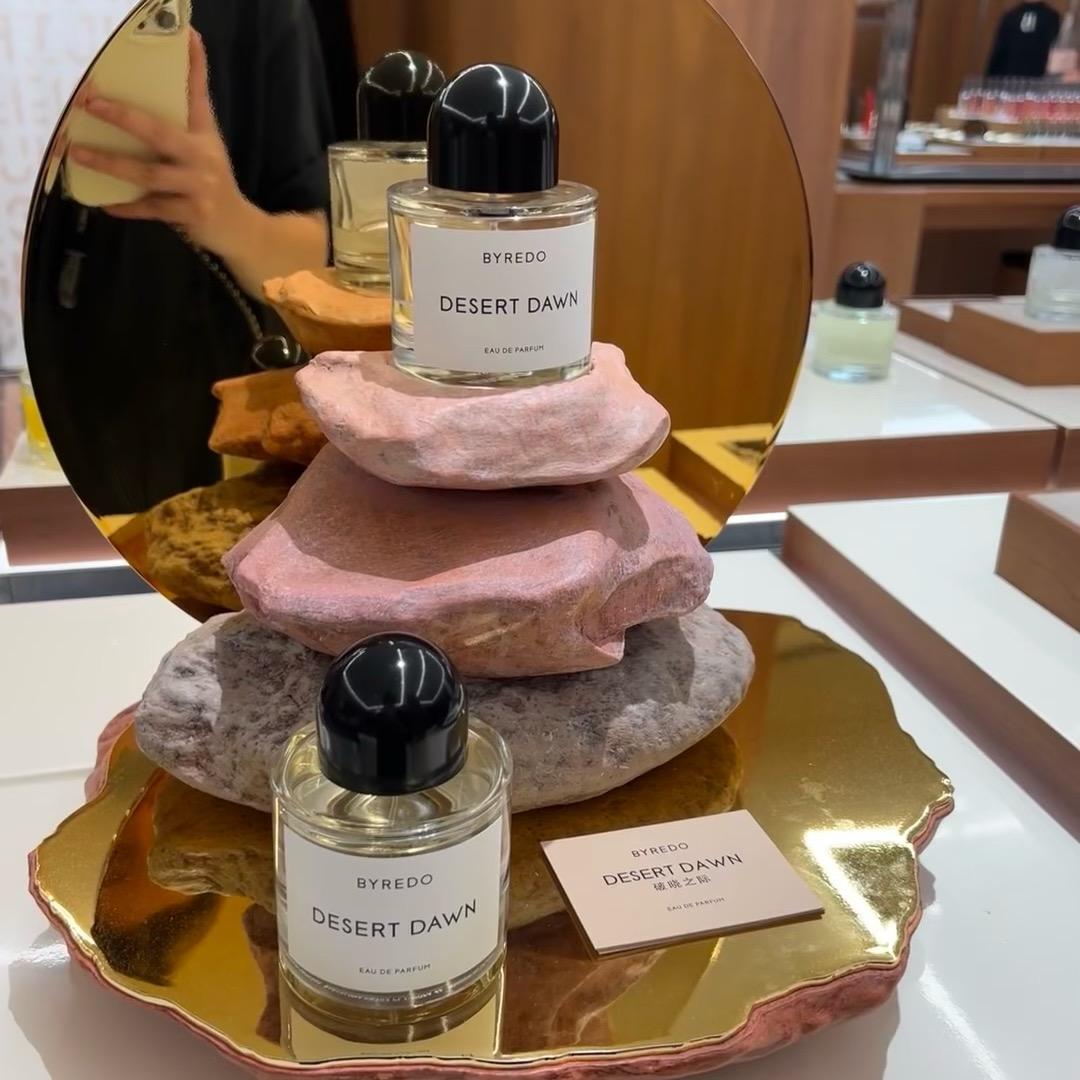 万象城SM香水集合专柜