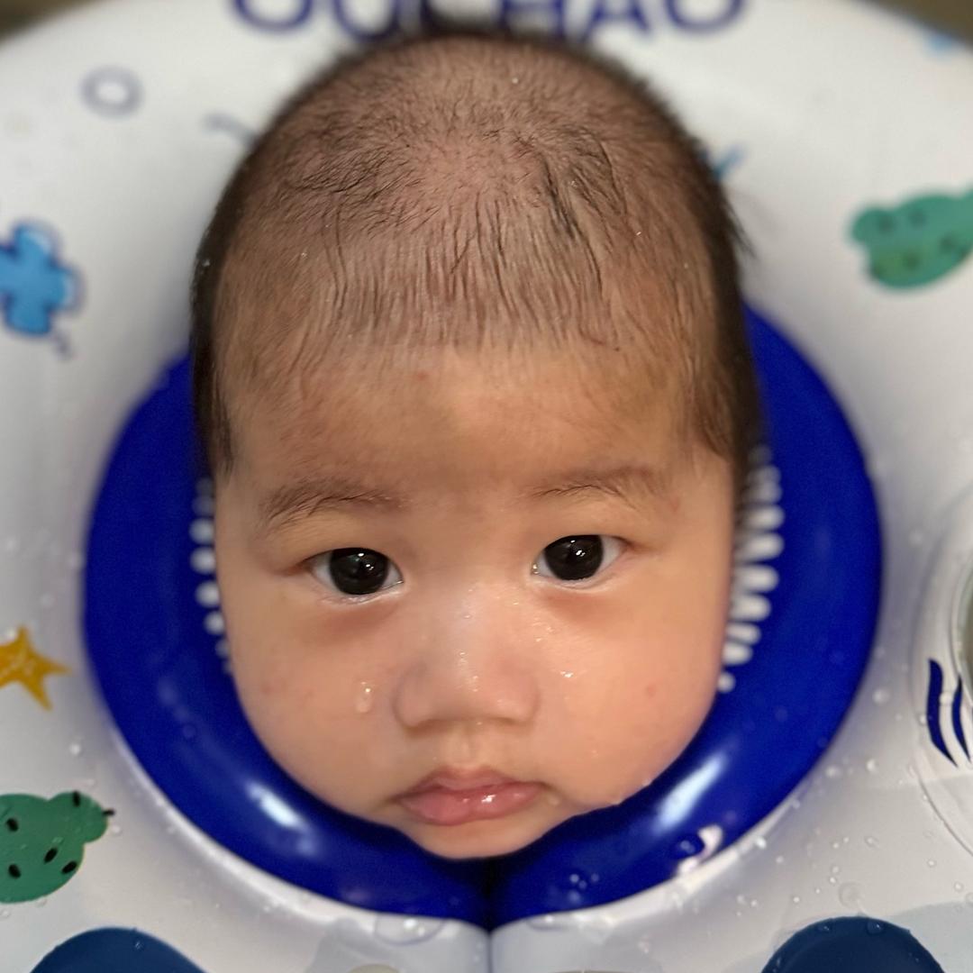 路易喜欢吃葡萄