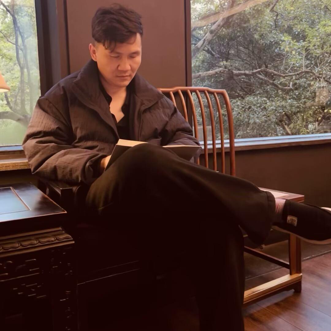 辰与慧服装工作室