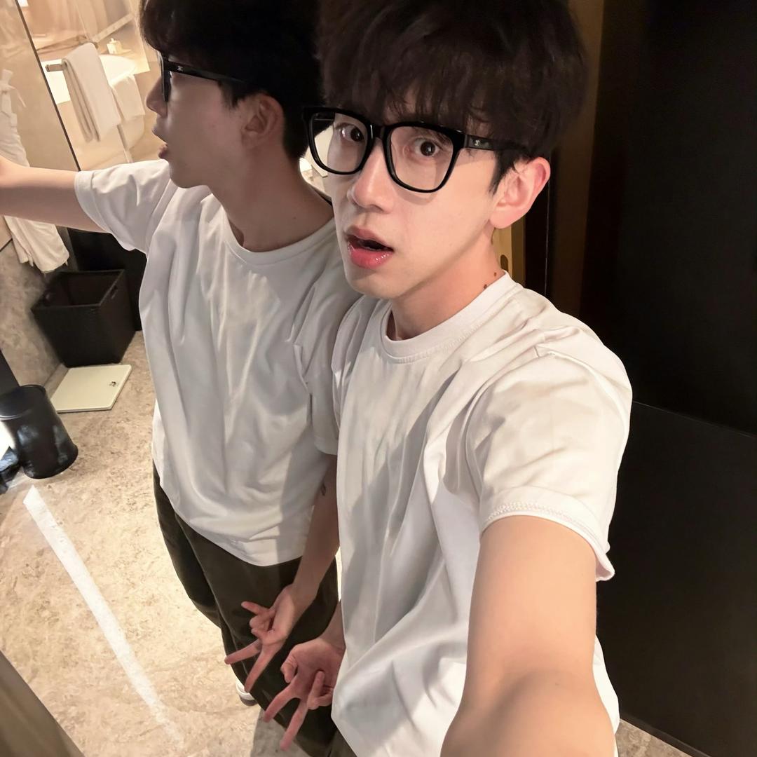 AAAA件货批发黄总