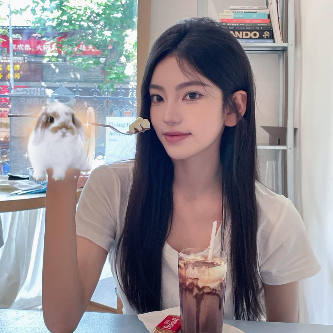 冯茜.
