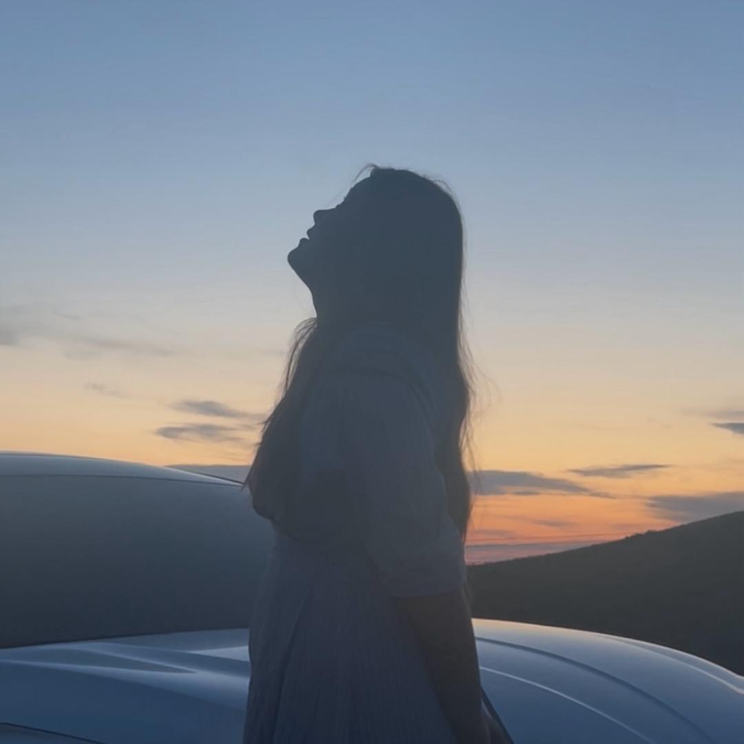 ૮₍˶•.•⑅₎