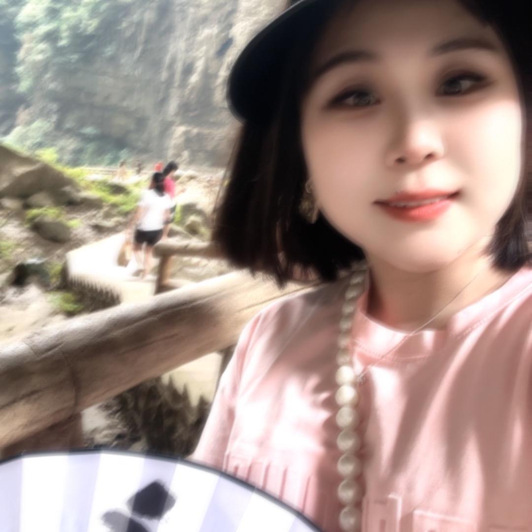 薇淇全码女装工厂店