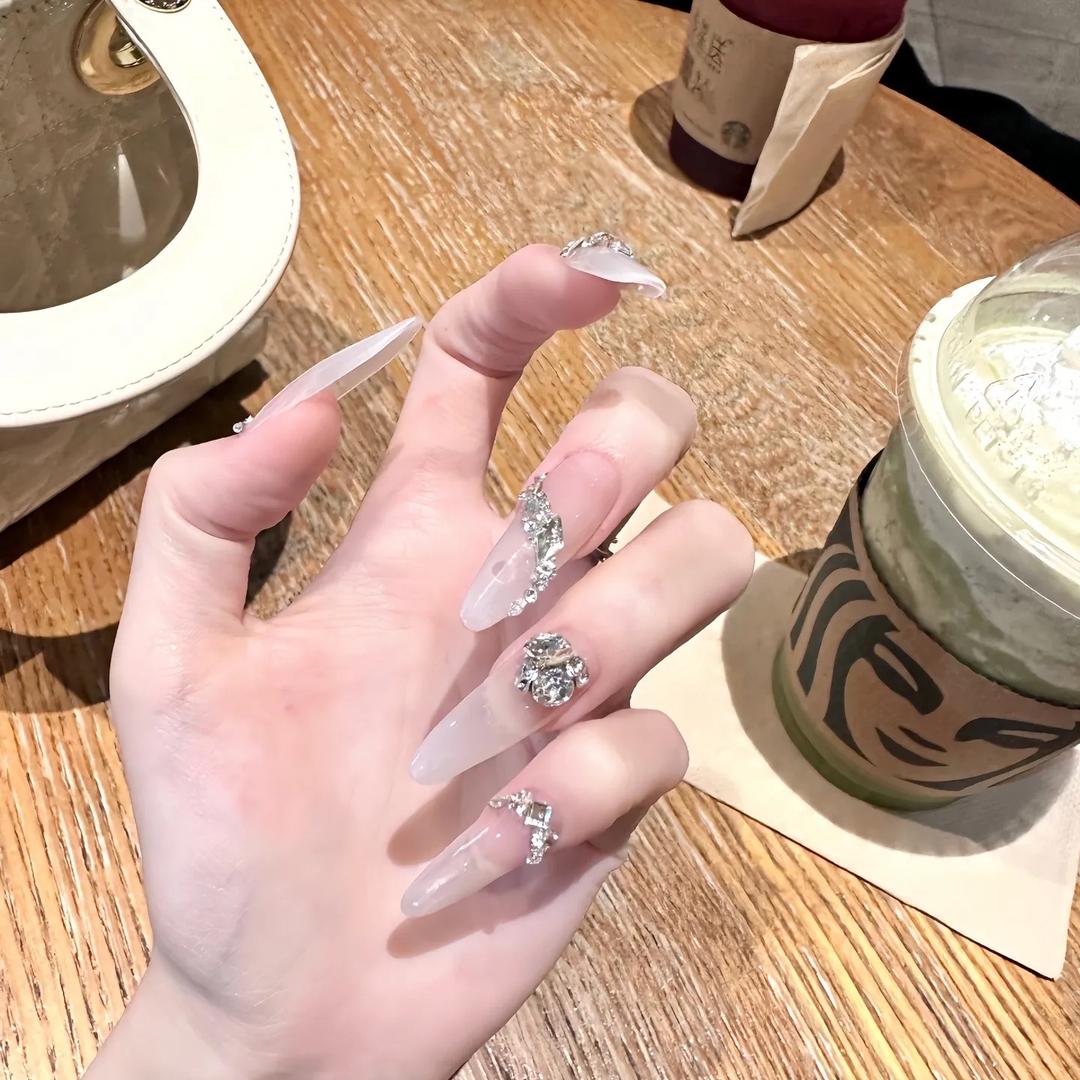 小鸭鸭穿戴甲对对碰