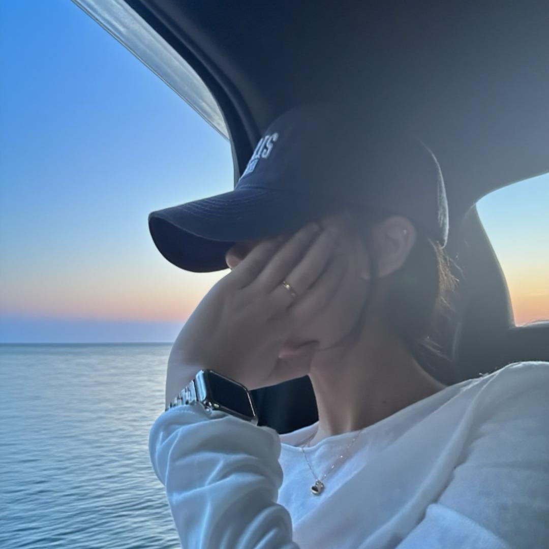 李气气辣妹穿搭