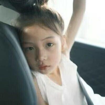 你头发乱了喔·