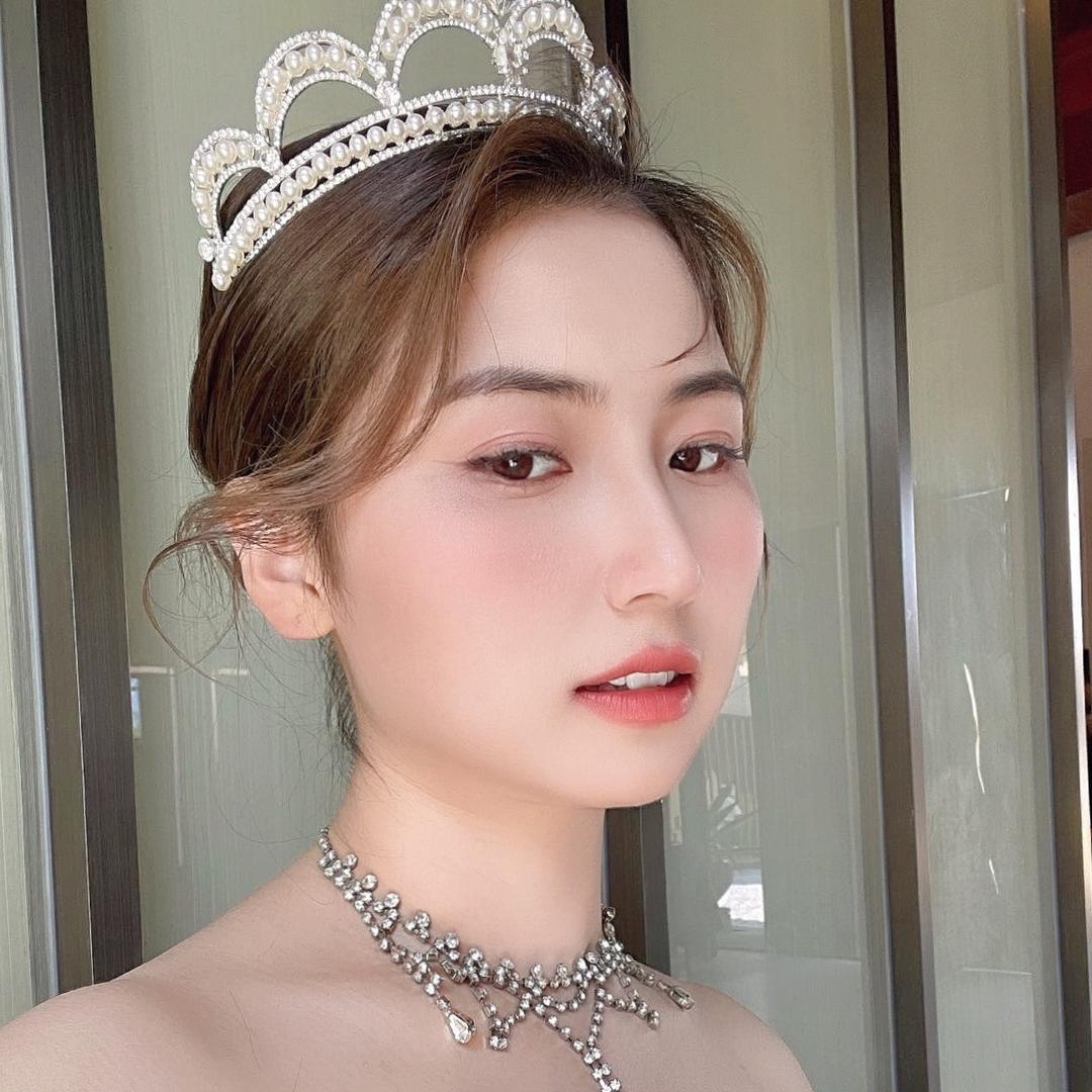 美业梅梅