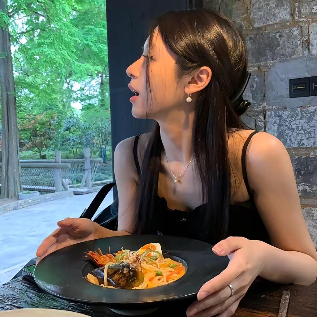 小了个婧.