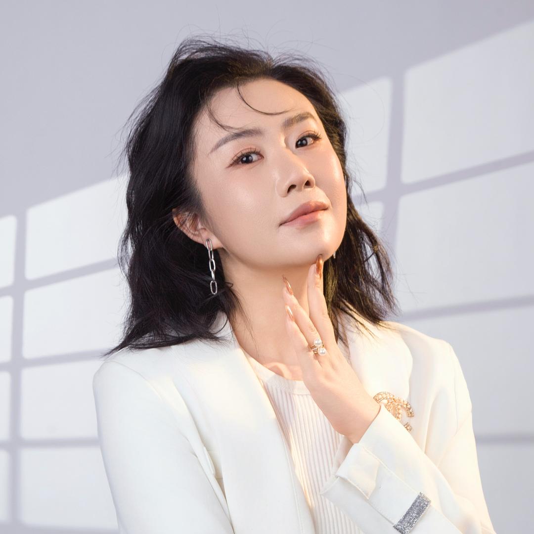 大同苗苗很会画眉毛