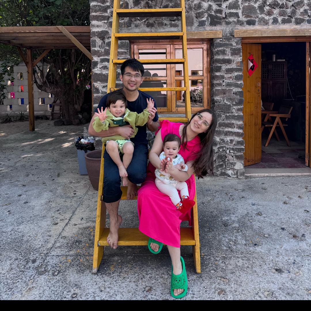 娜斯佳夫妇和两个小可爱