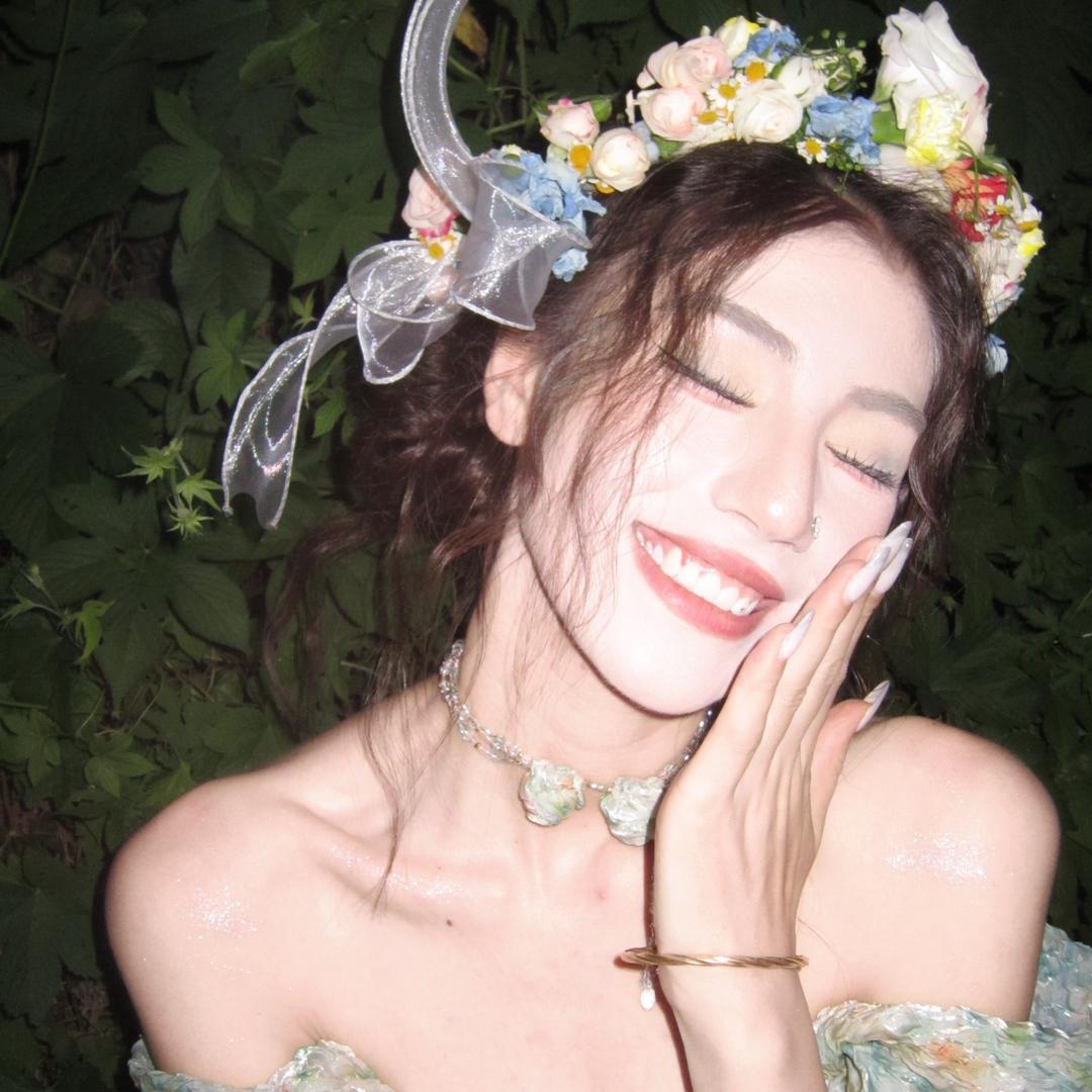 迪丽拉姐姐（光遇175）🌹🌹