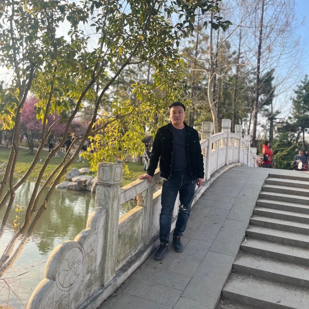 武汉新华锦李俊伟