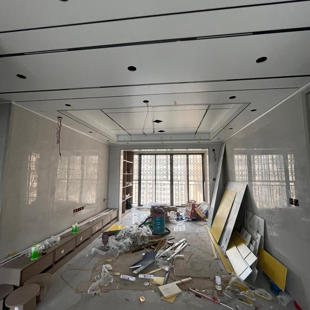 东 (吊顶安装设计)