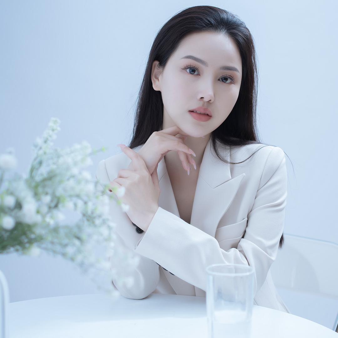 眉毛王▫️谢楠