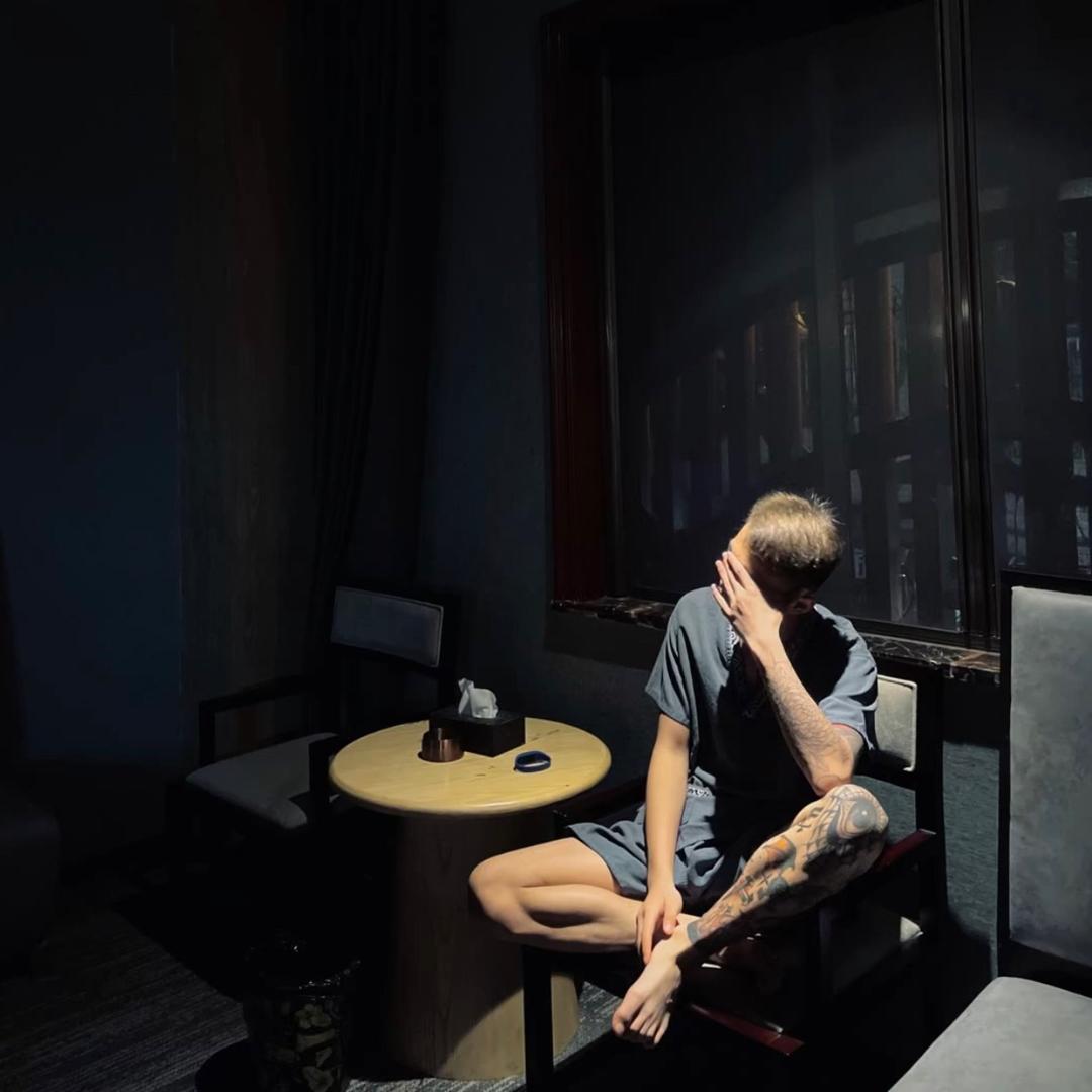 贰  哥.