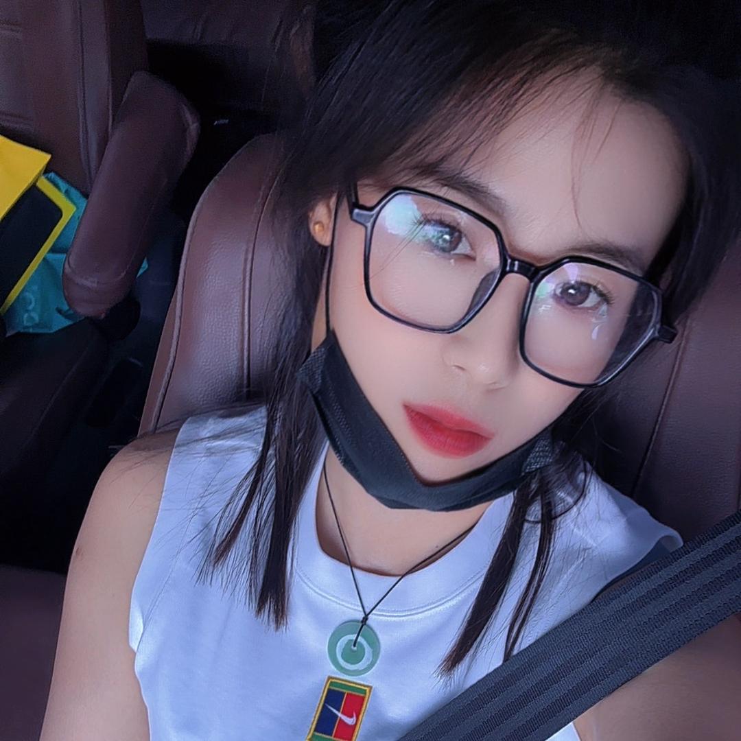 💞᭄🥀ꦿ: 🍒女人的小傲骨❤️