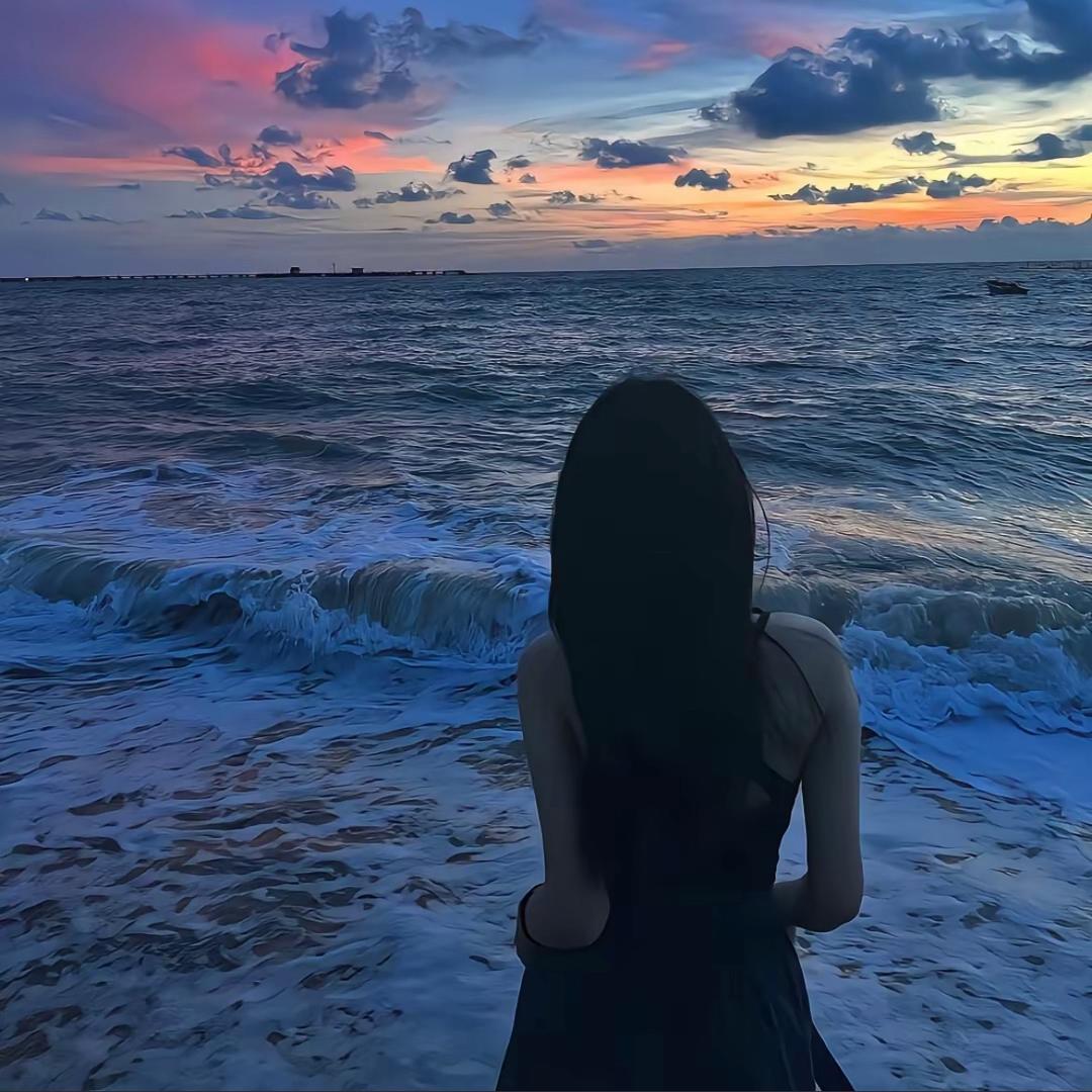 🦋.，