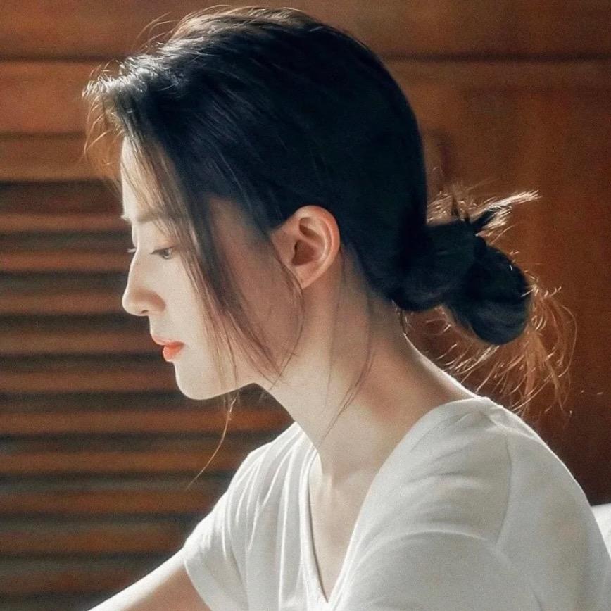 ✨ 是小五阿