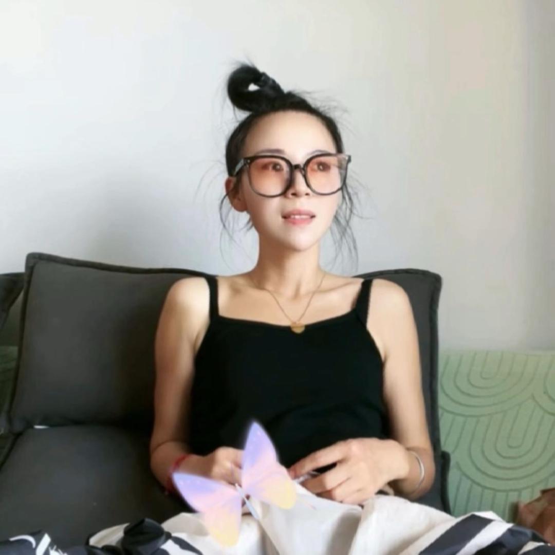 摇摇💕