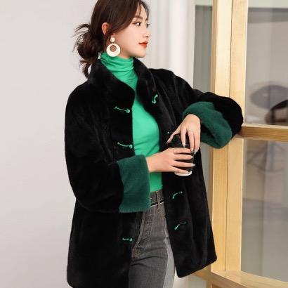 资深皮草设计师周师傅