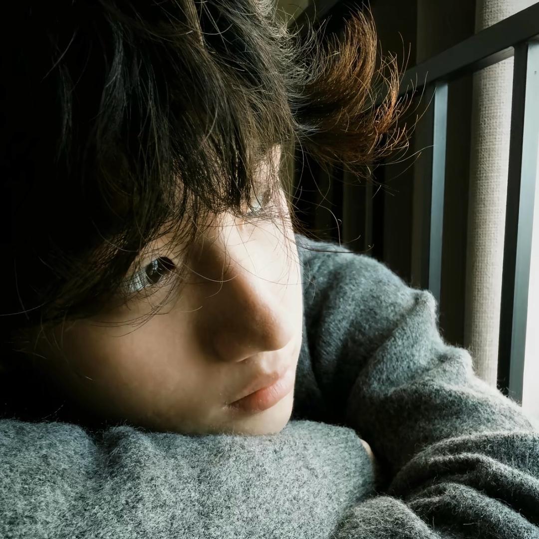 人丑嘴笨长得矮还没钱