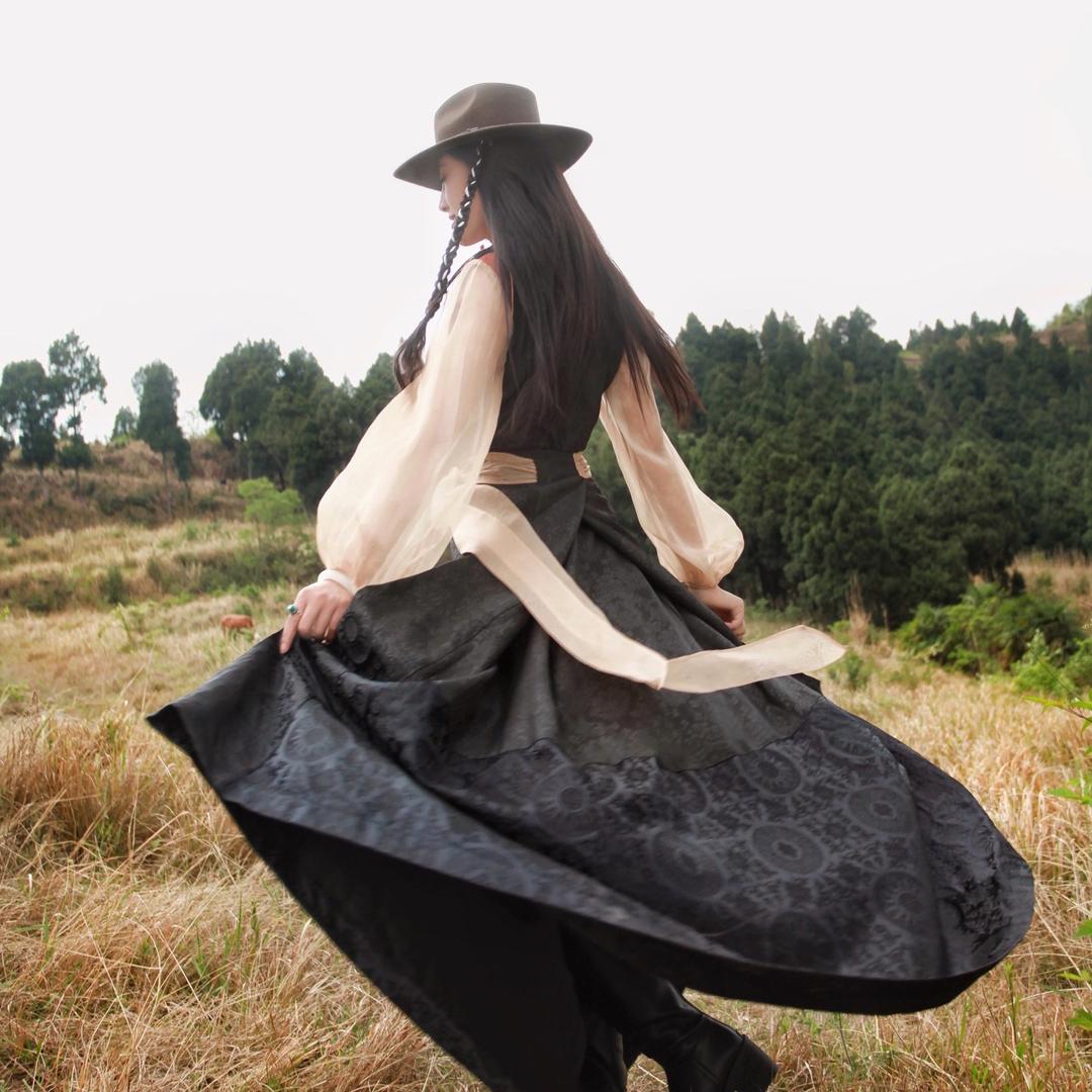 成都赞美云登服装有限公司