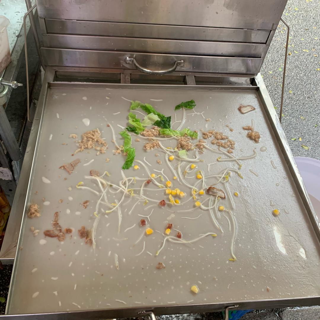80有哥·肠粉摊的热江湖