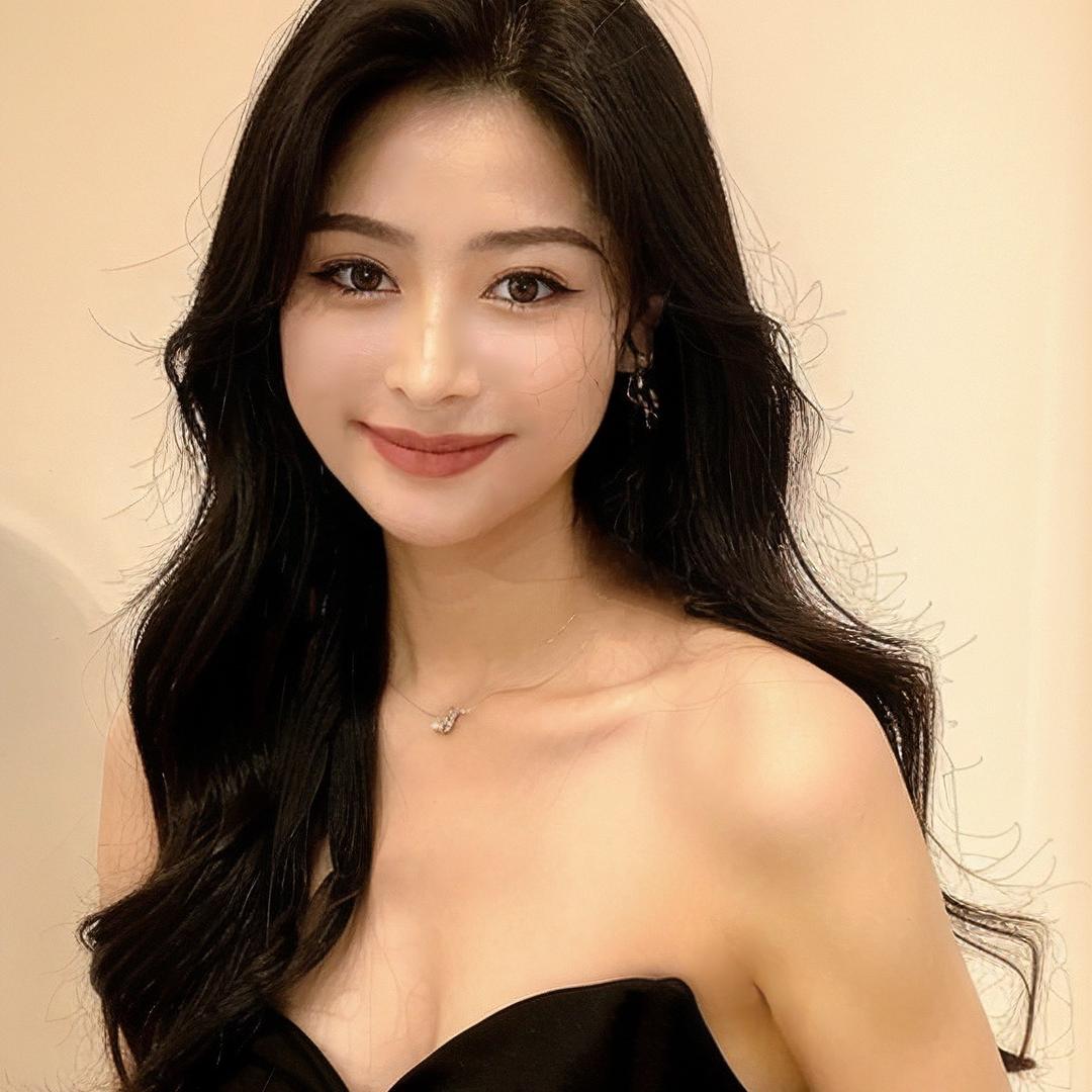 純情女主角^