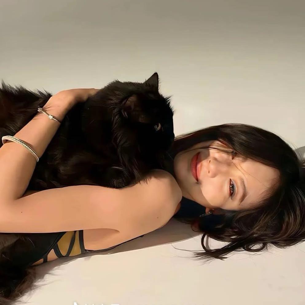 𝘼𝙪𝙧𝙤𝙧𝙖.