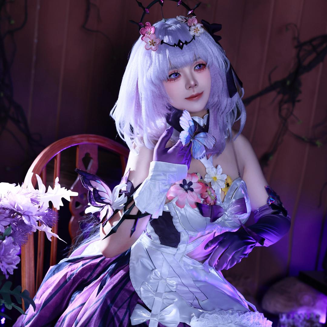 被窝里的企鹅喵（12.25百天版）