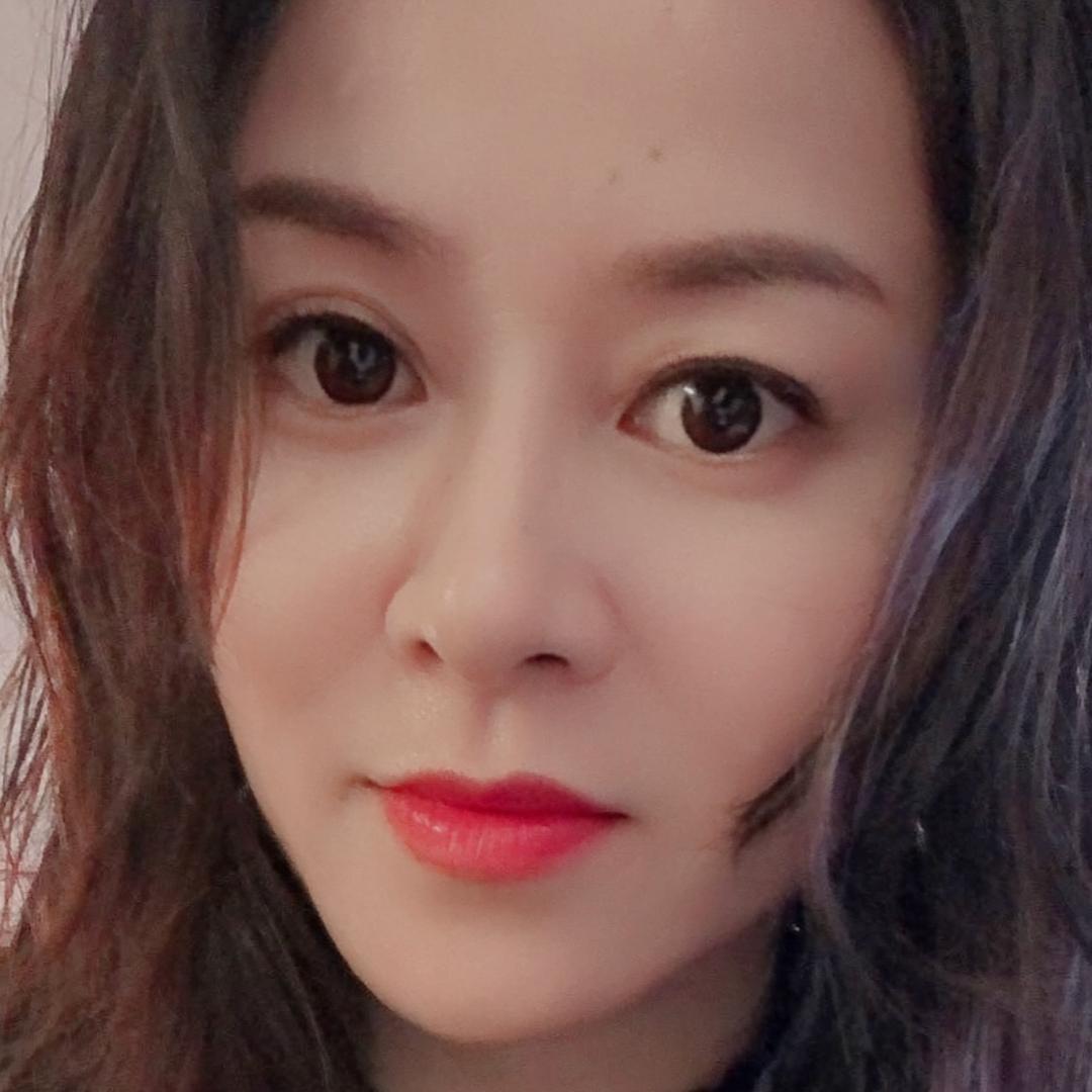 👩单纯的女人👩有点小气质