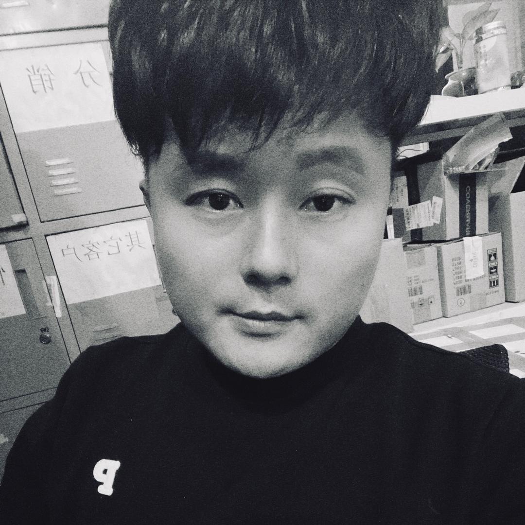 ✧* ⋆ ⋆劉不住