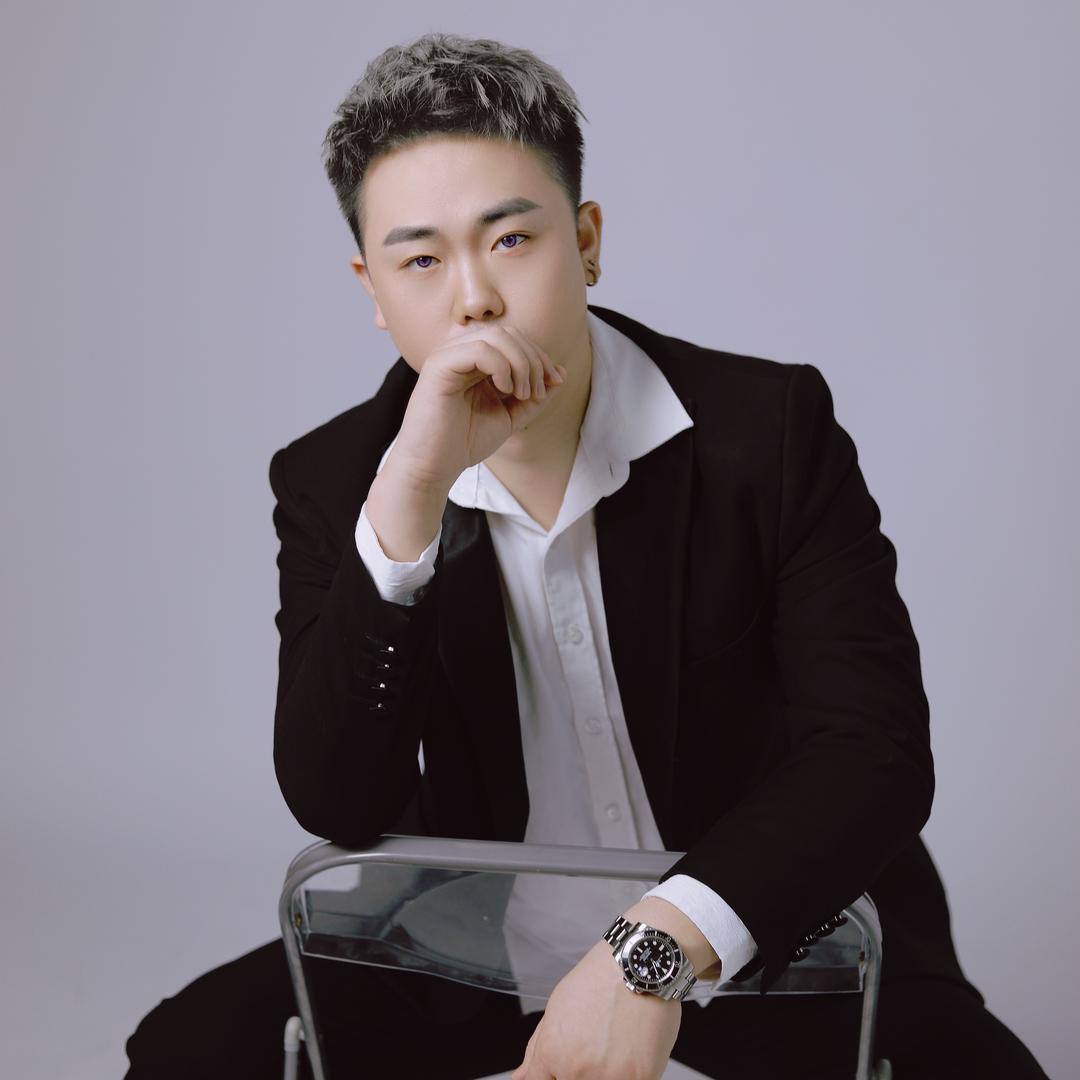 李旭