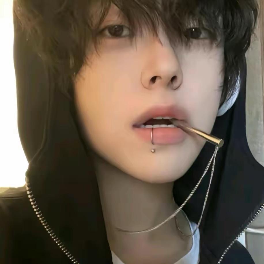 98诱惑小鲜肉被人夫暴打成屌丝