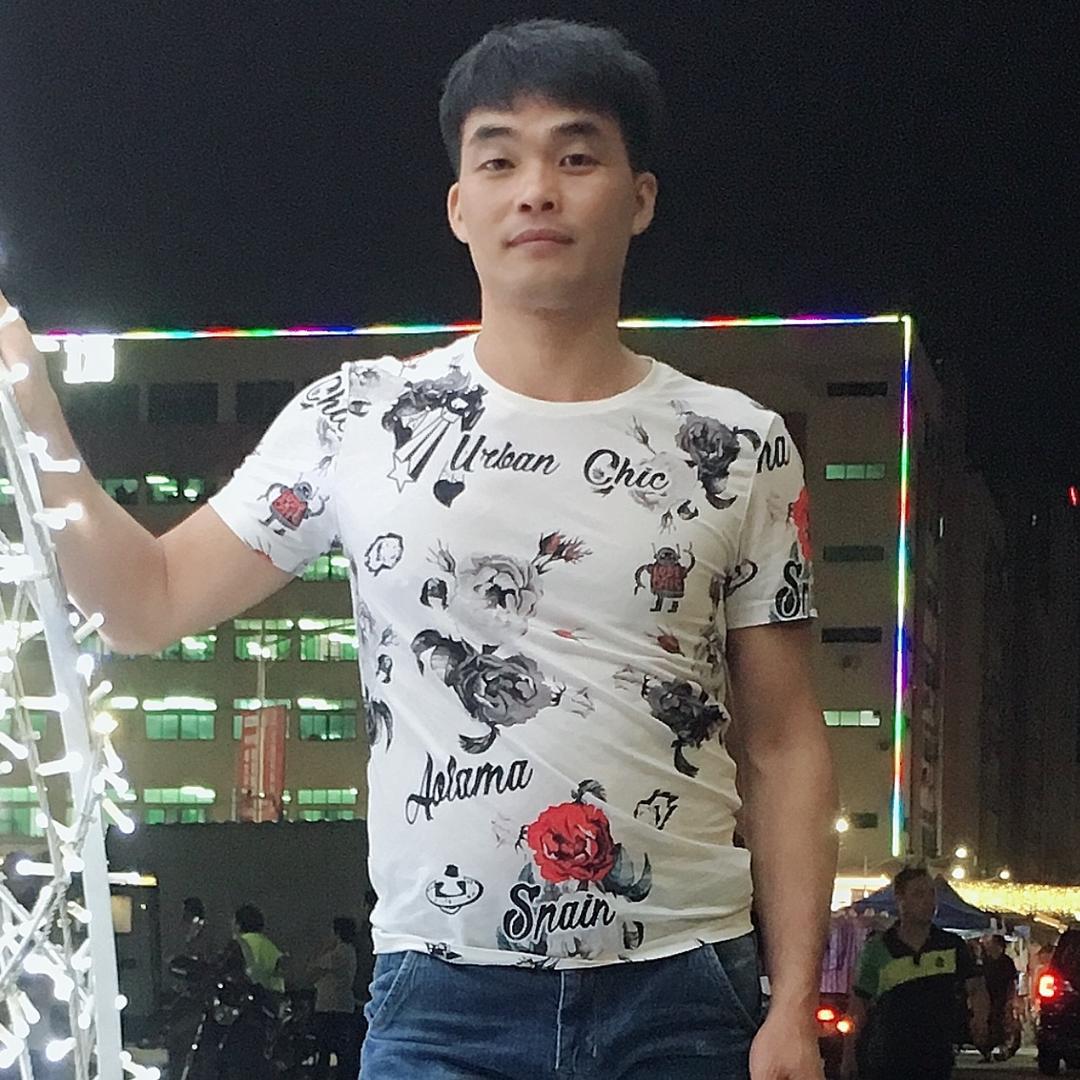 阿六