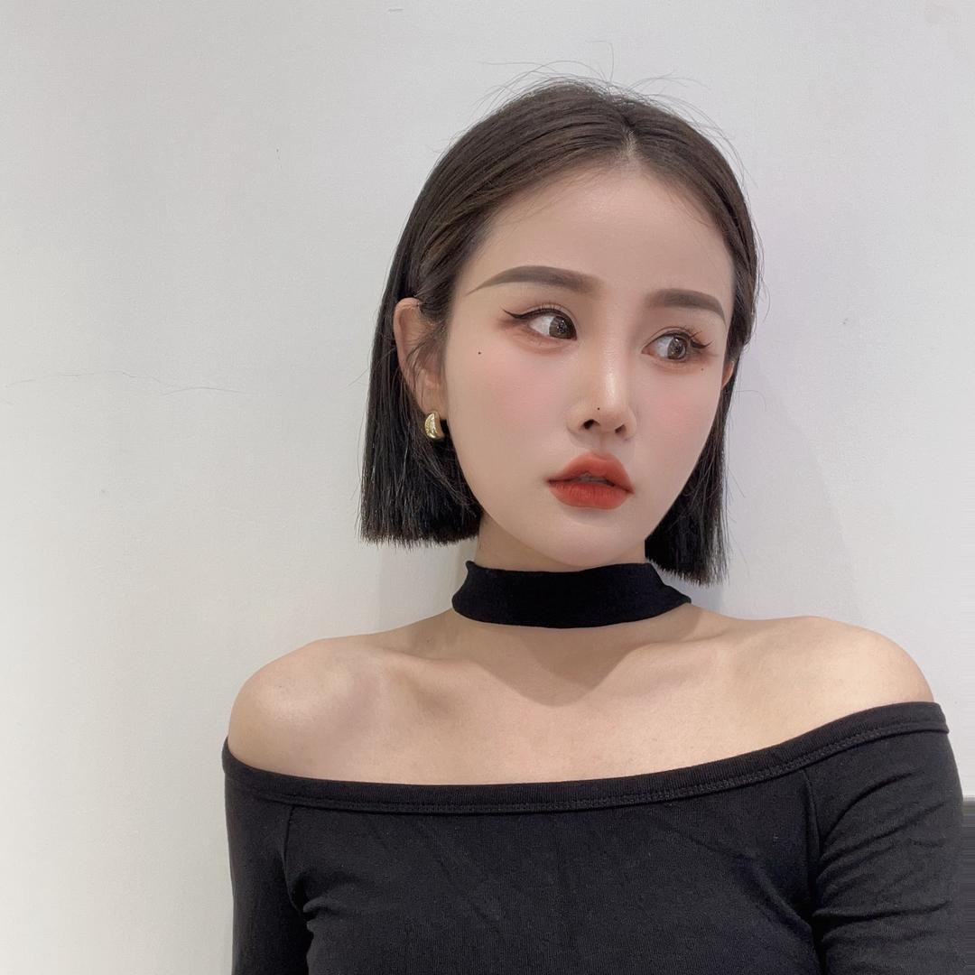 杜莎蕾奴时尚旗舰店