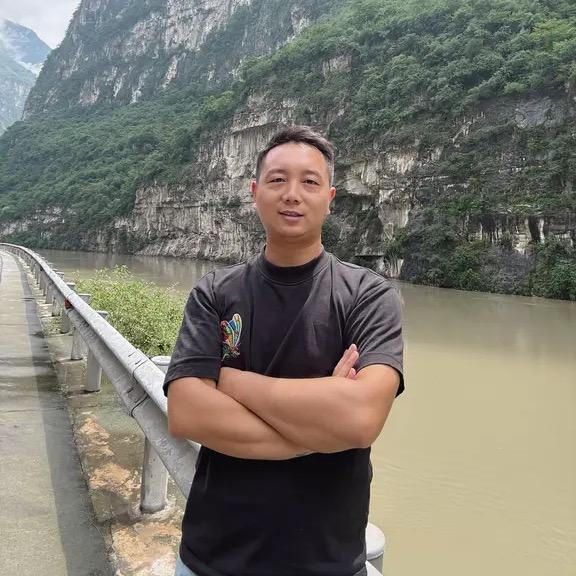 阿伟爱旅游