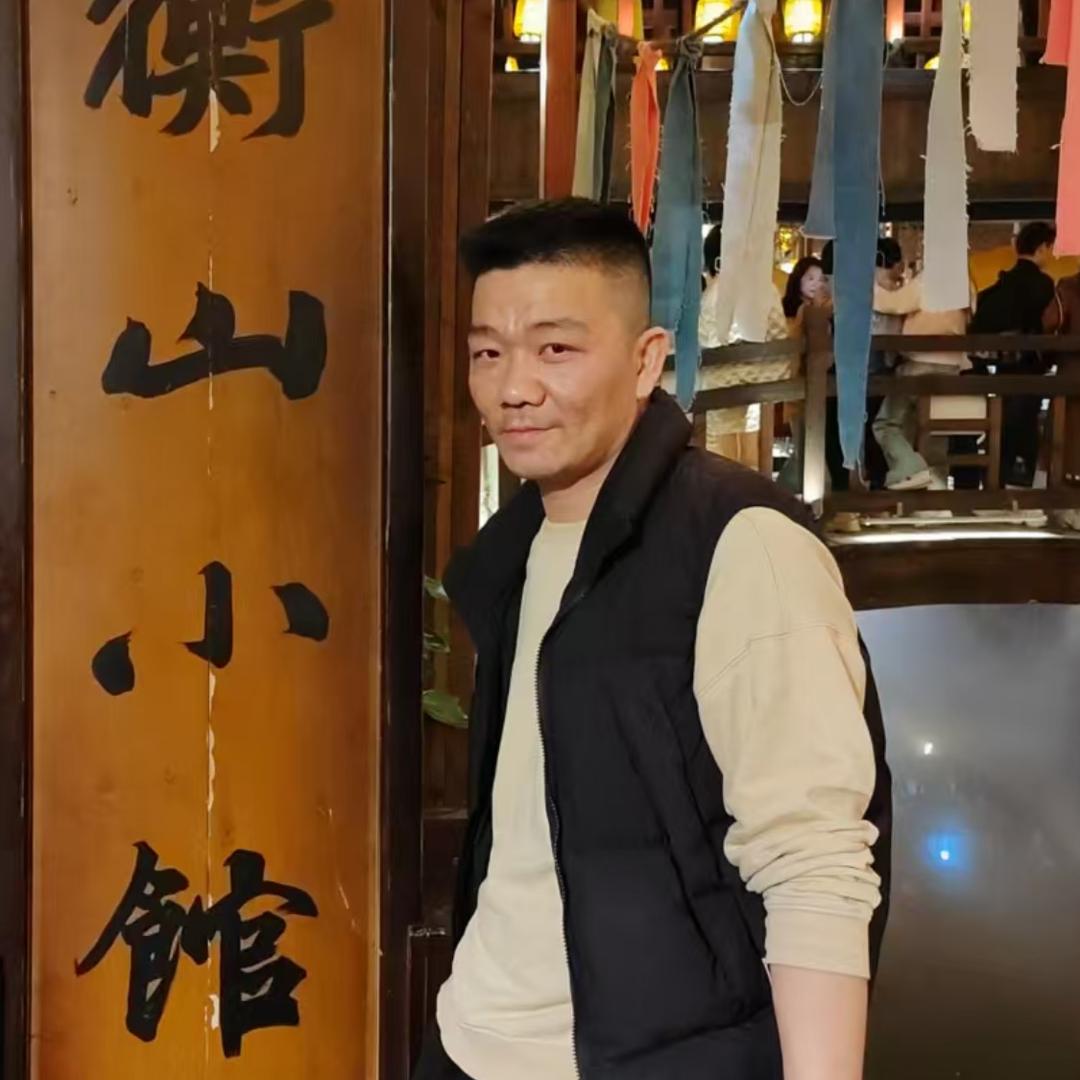左小哥$^*