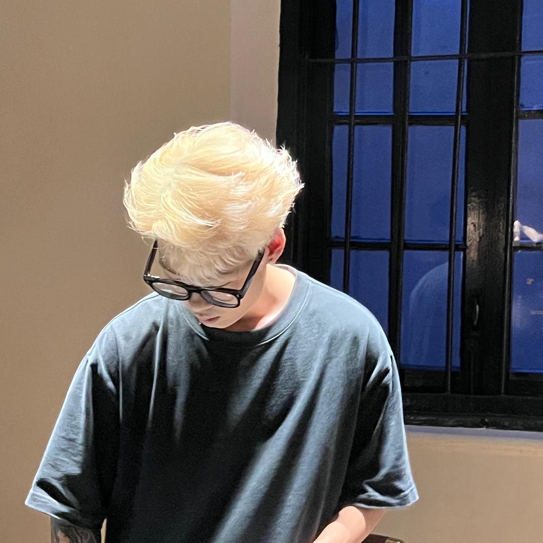蚊深老板 方