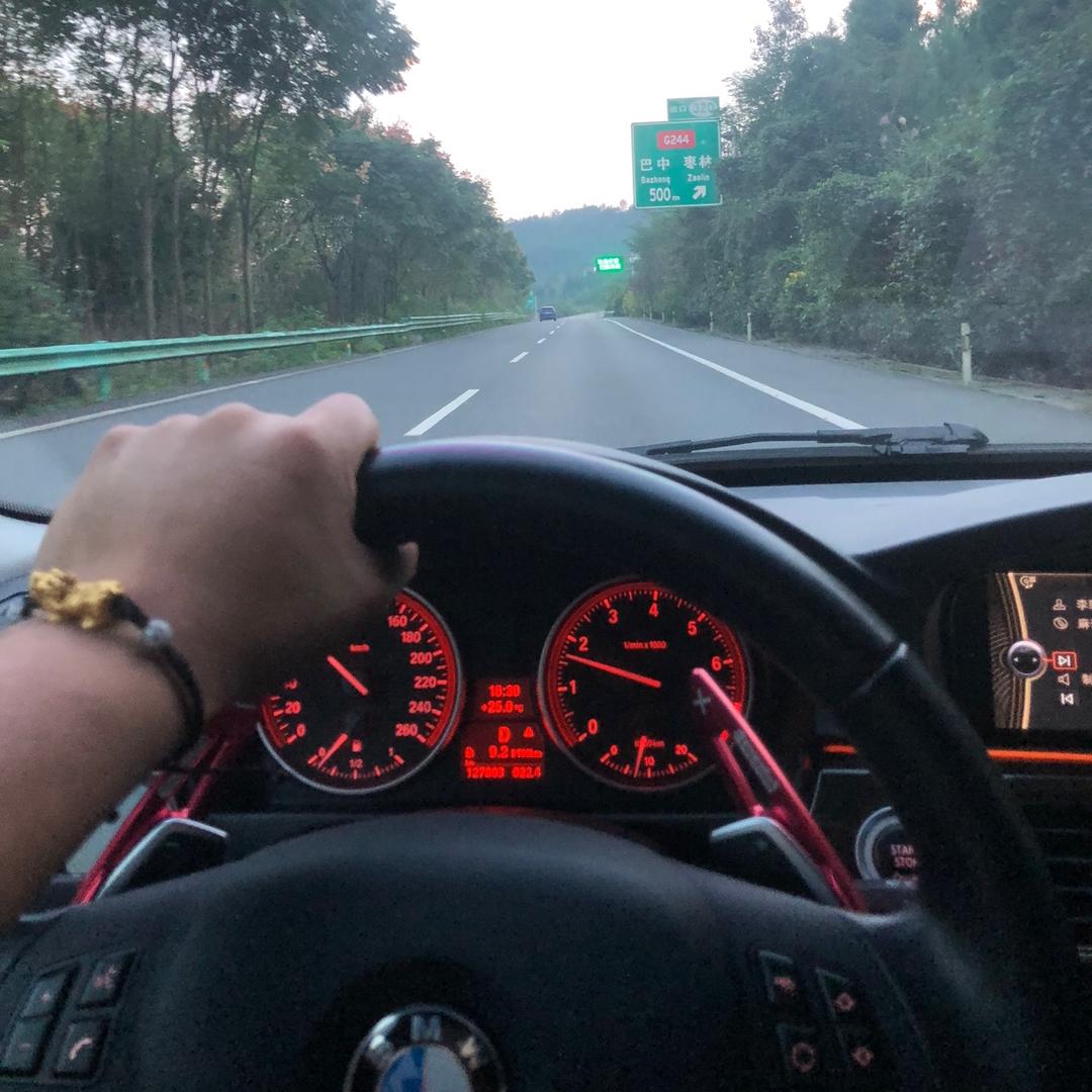🚗修车车的牛娃子
