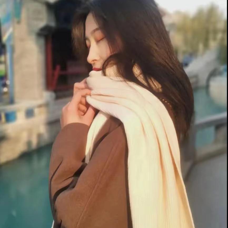 何衣女王
