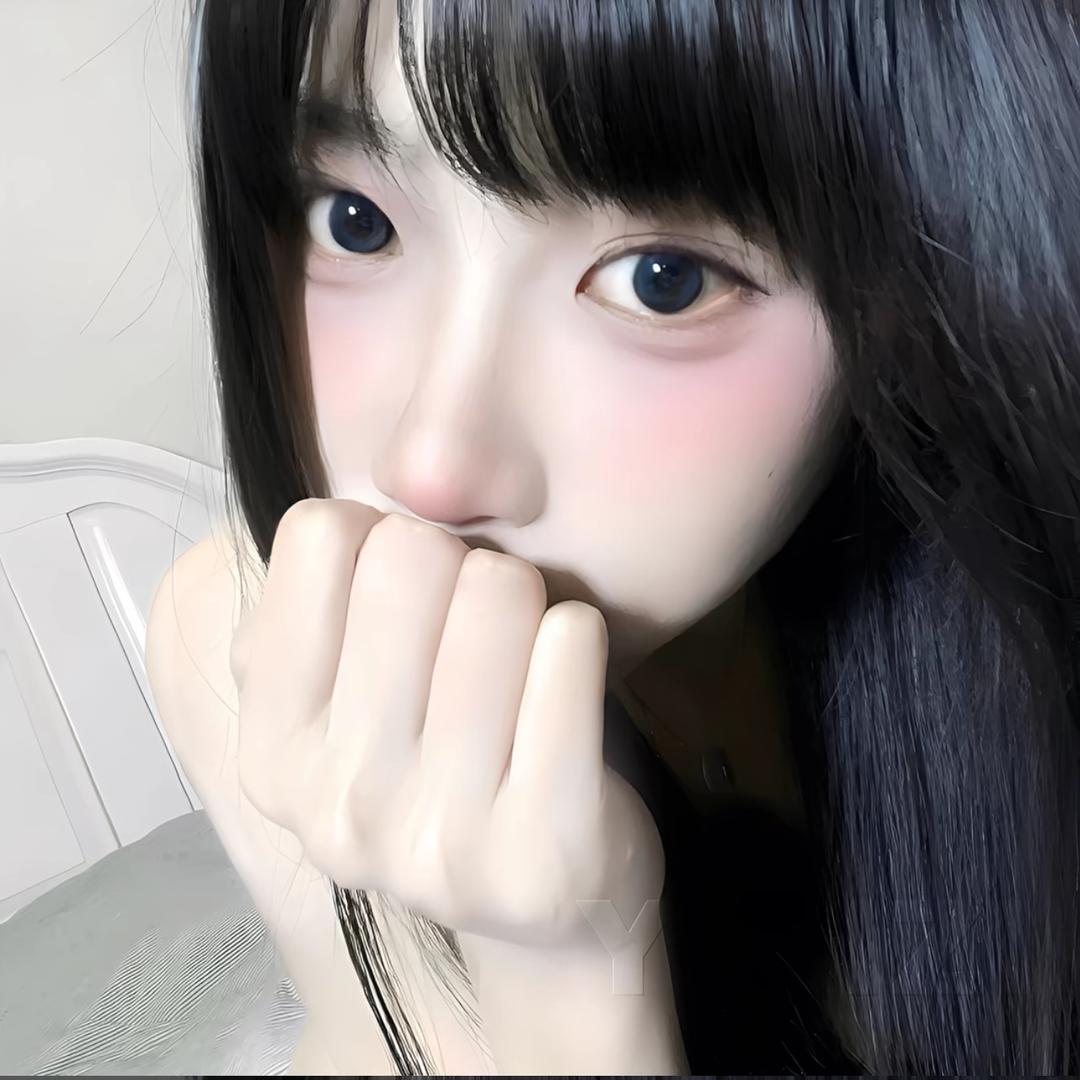 发呆的鼻涕熊‘