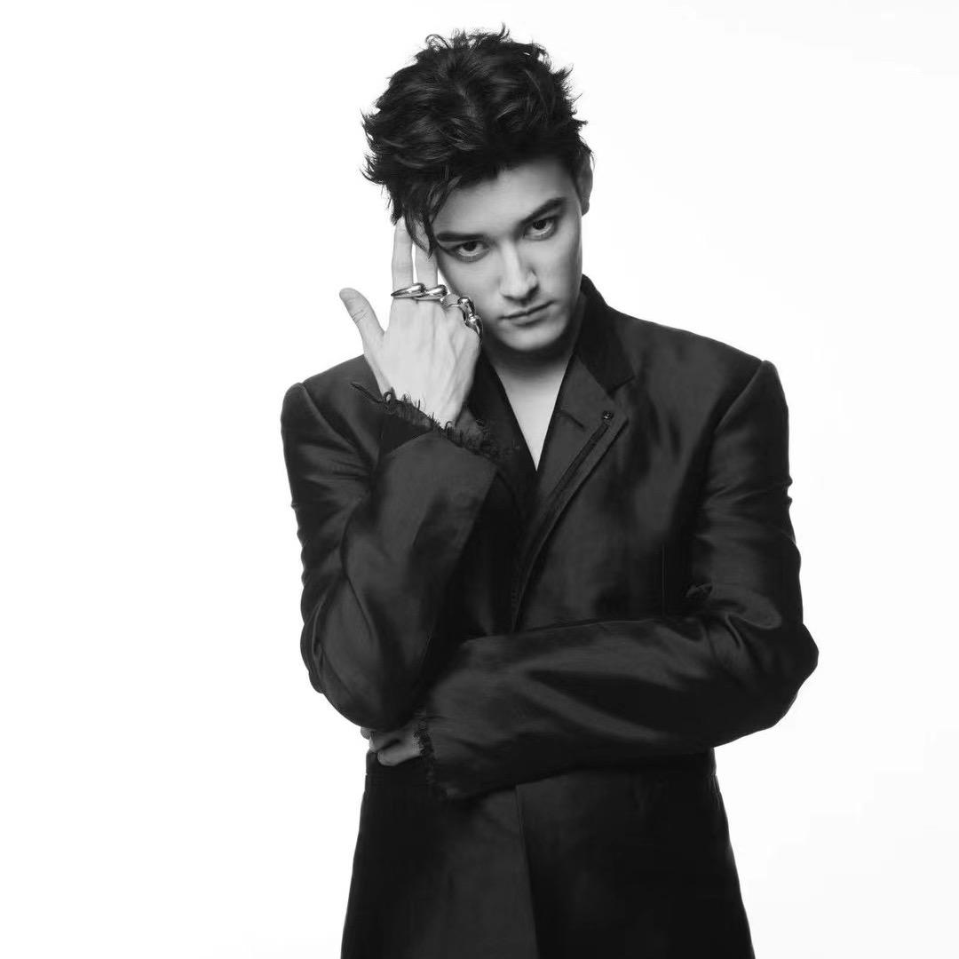 Russell成明