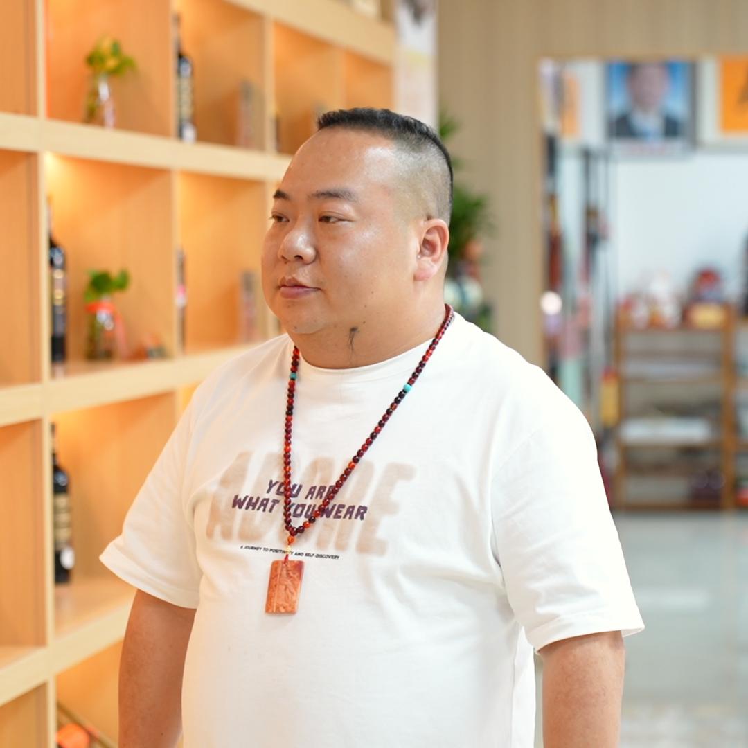 润冉国际酒庄俊哥