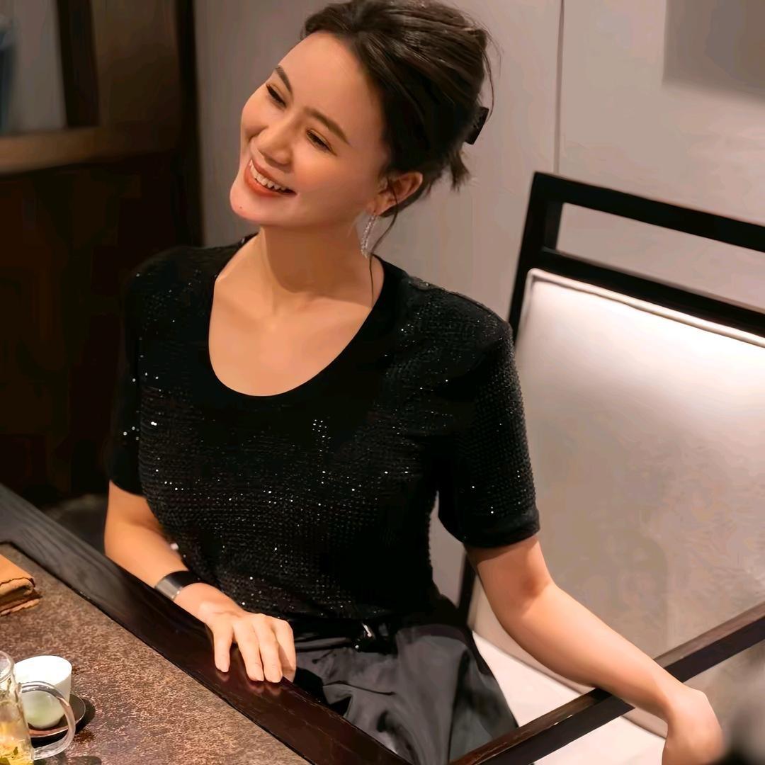 Miss大蜜蜜(时尚穿搭)