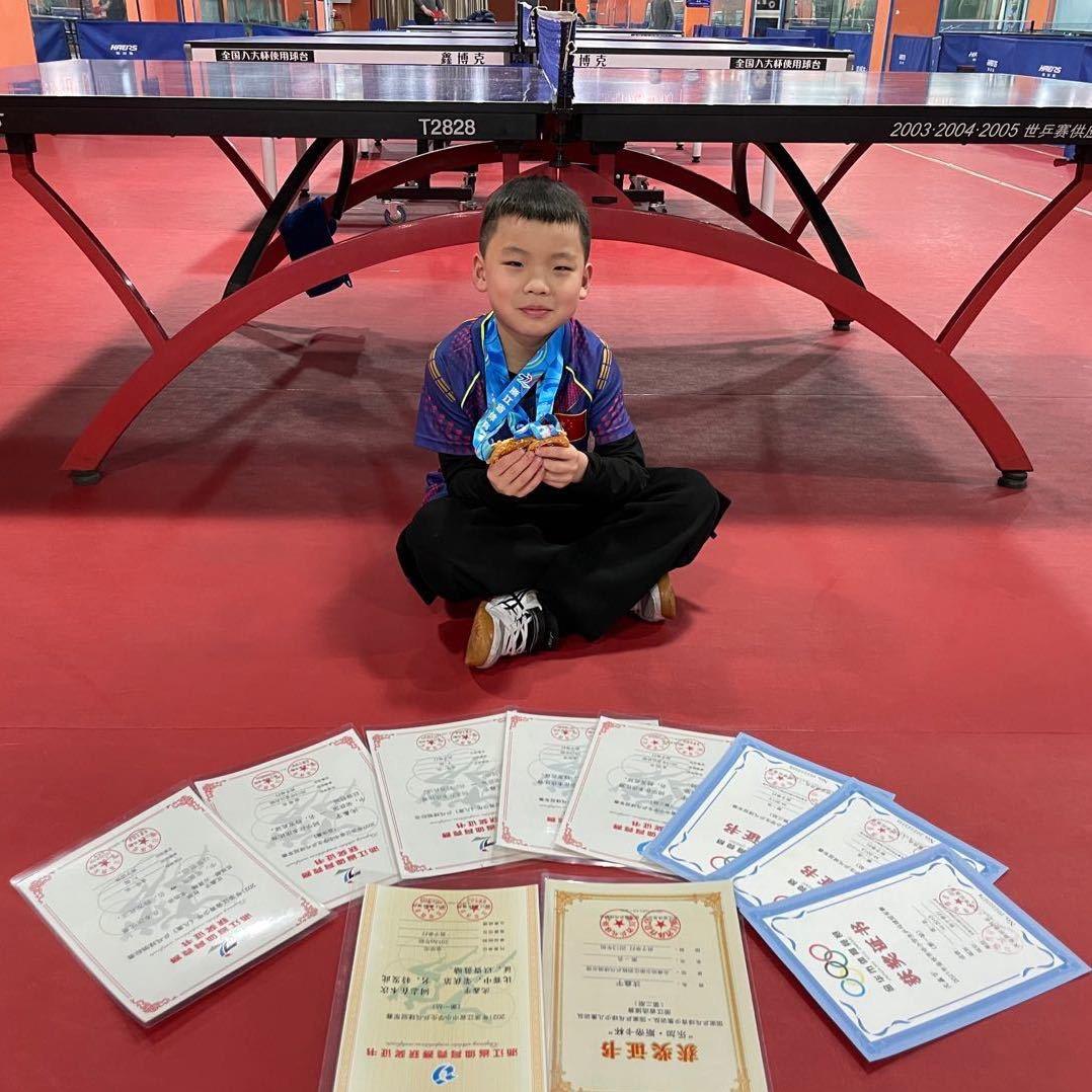 乒娃🏓️乐乐2013