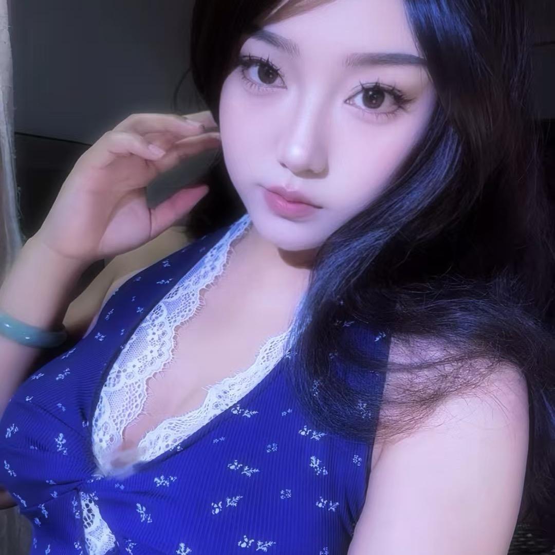 U奈
