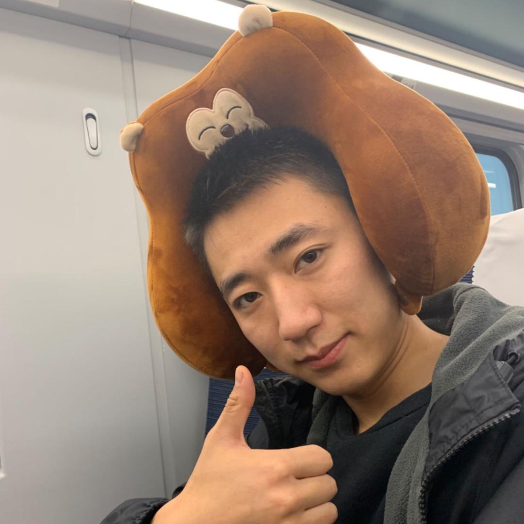 李抱抱