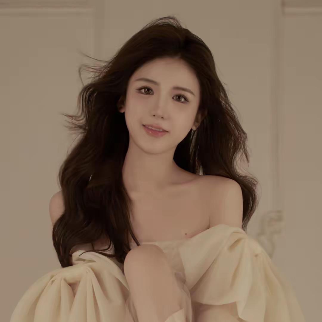 周楚楚小号（每日穿搭）